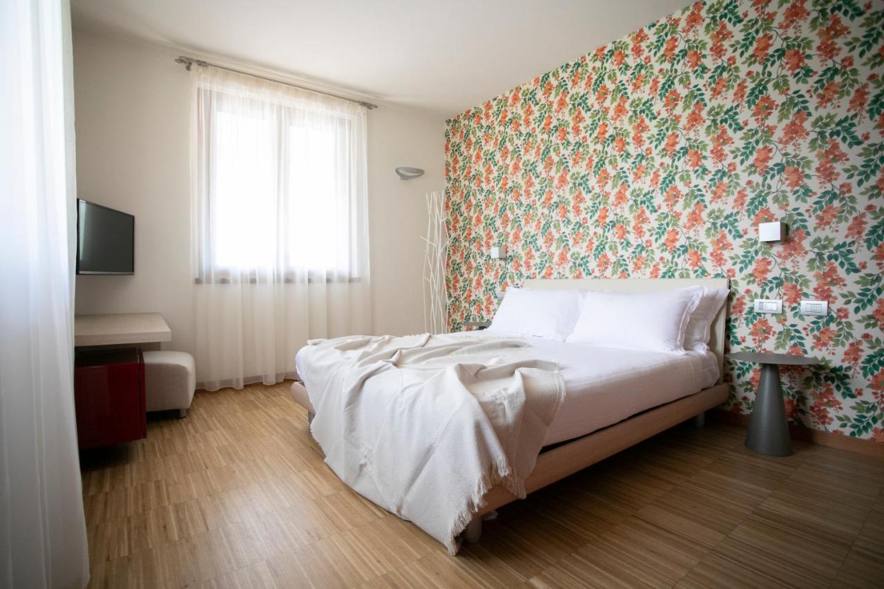 Ai Ronchi B&B Riva di Solto Buitenkant foto