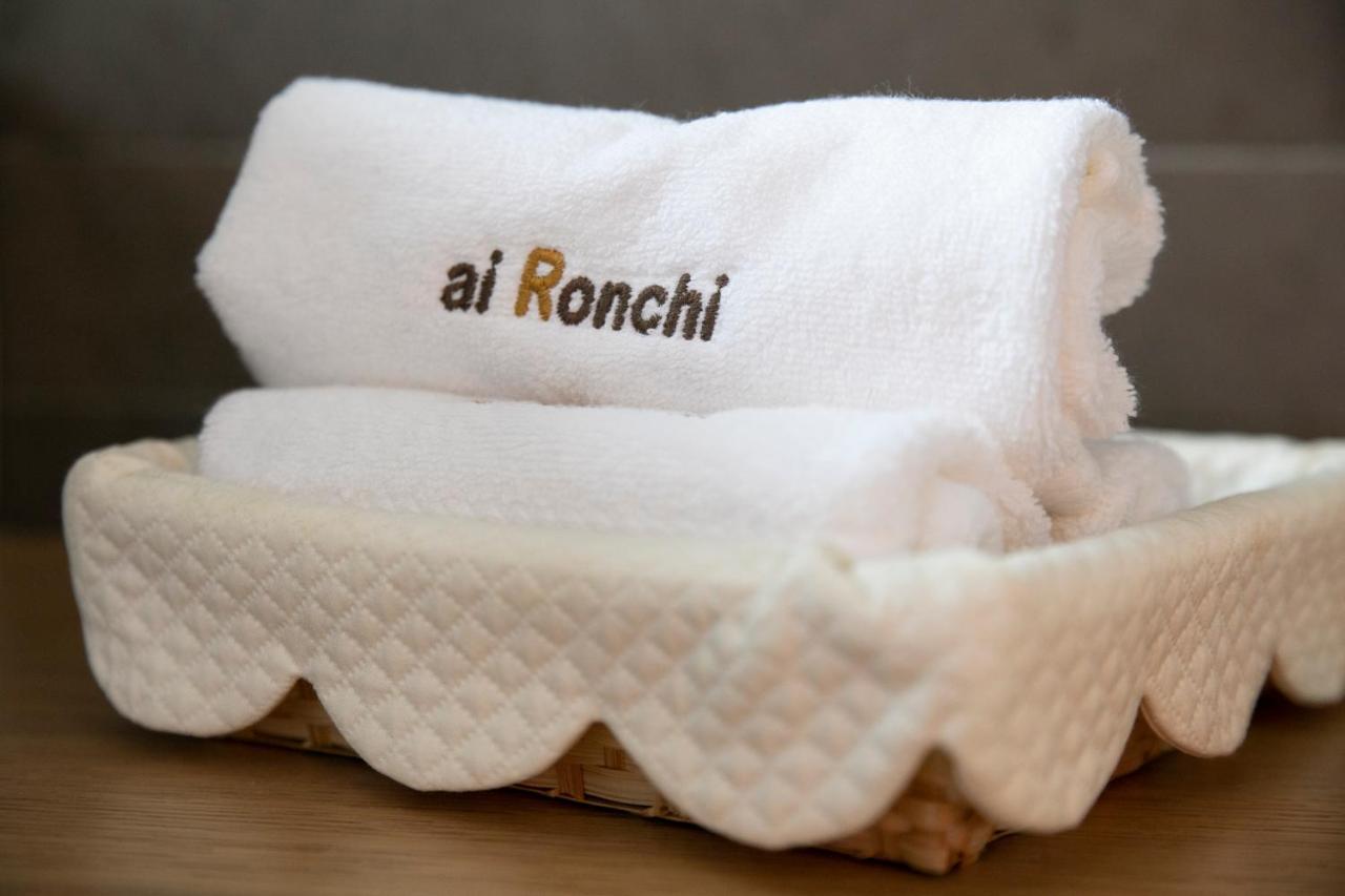 Ai Ronchi B&B Riva di Solto Buitenkant foto